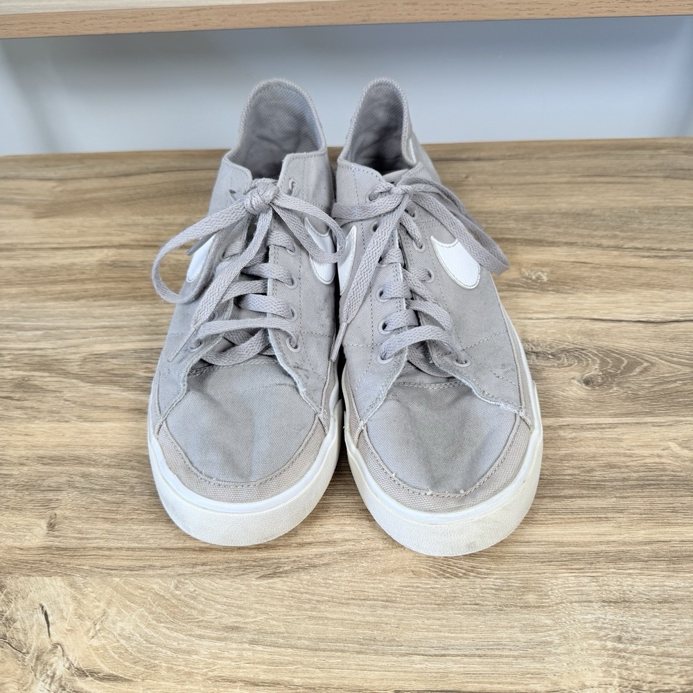 Nike Men's Light Gray & White Low-Top Sneakers - Picture 2 of 7